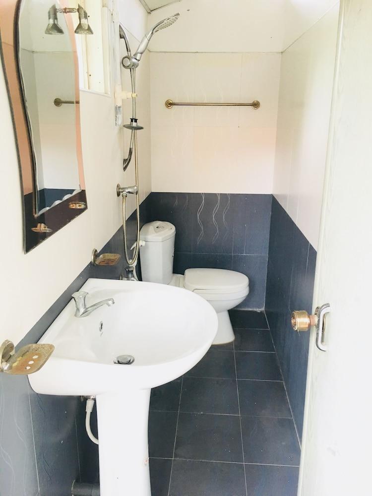 Sudu Neluma Home Stay Polonnaruwa Ngoại thất bức ảnh