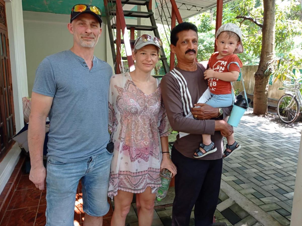 Sudu Neluma Home Stay Polonnaruwa Ngoại thất bức ảnh