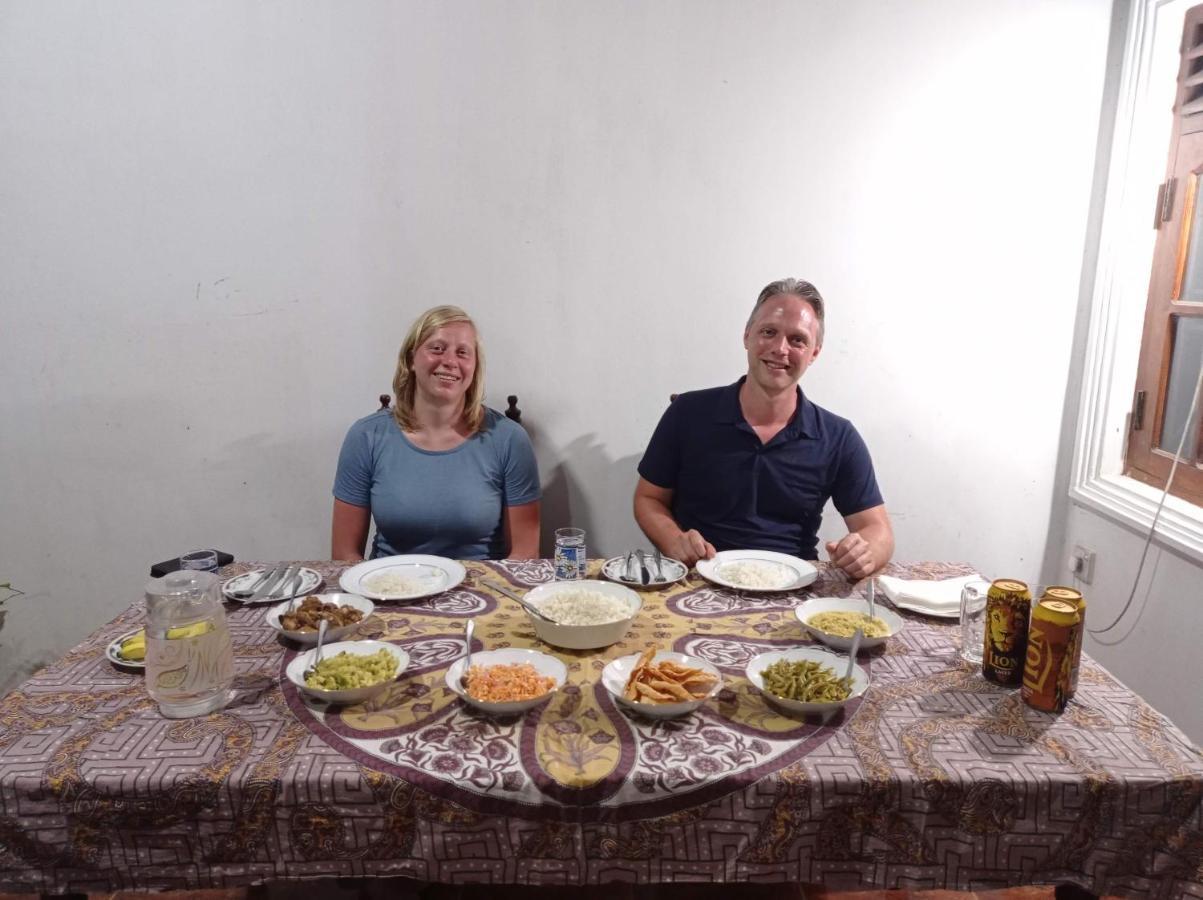 Sudu Neluma Home Stay Polonnaruwa Ngoại thất bức ảnh