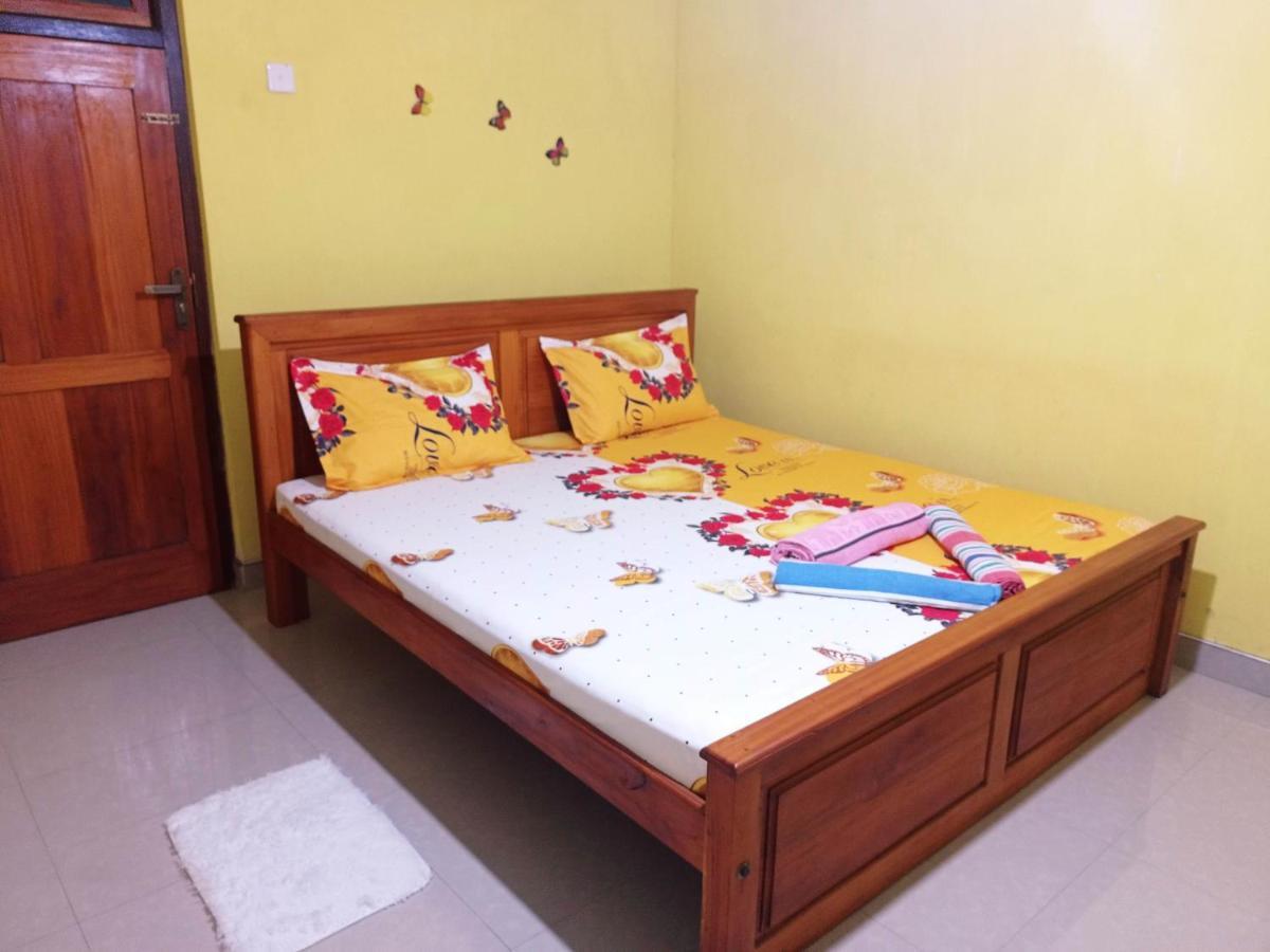 Sudu Neluma Home Stay Polonnaruwa Ngoại thất bức ảnh
